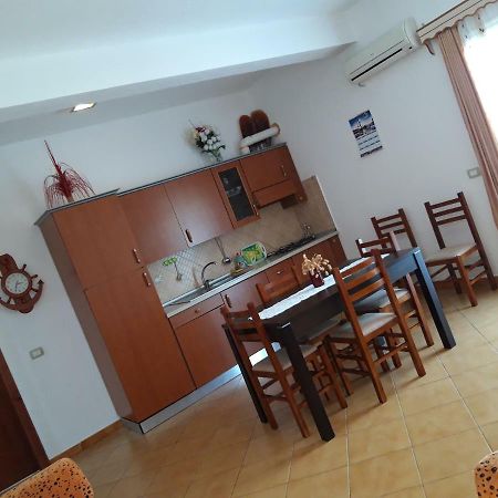 Apartament Gloria&Mitati Орікум Екстер'єр фото