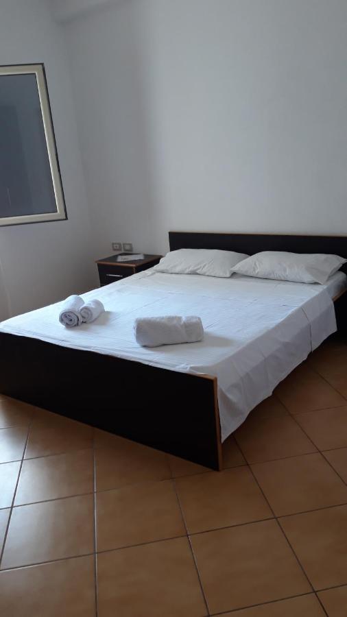 Apartament Gloria&Mitati Орікум Екстер'єр фото