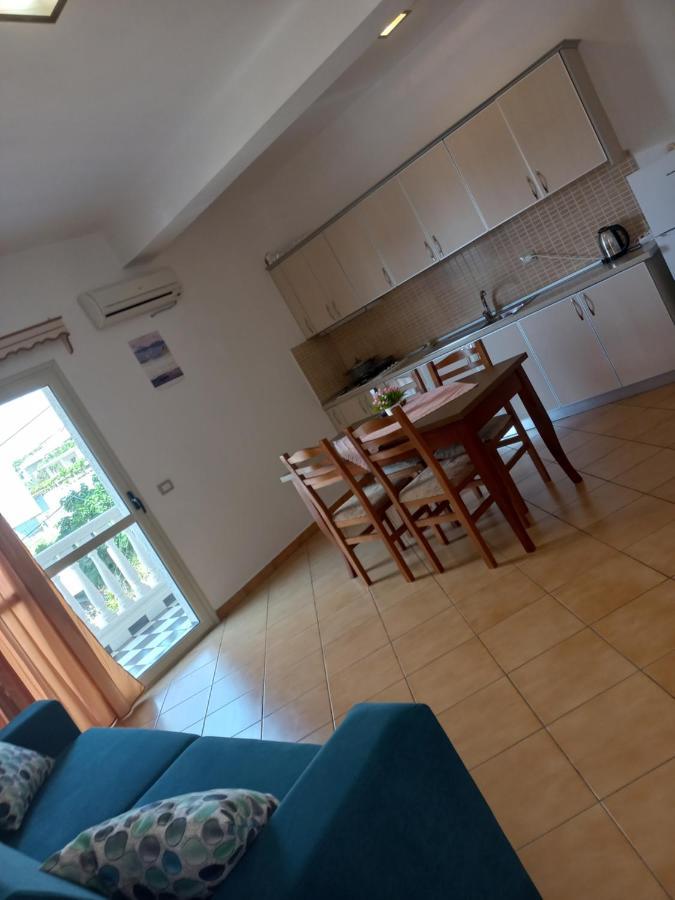 Apartament Gloria&Mitati Орікум Екстер'єр фото