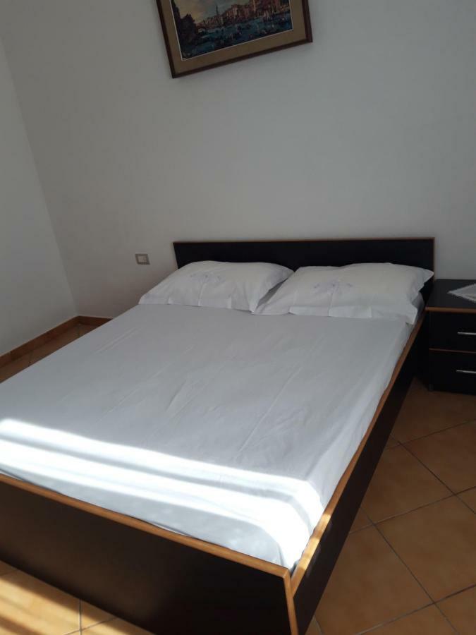 Apartament Gloria&Mitati Орікум Екстер'єр фото